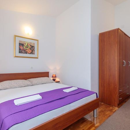 Apartment Tonka *Balcony & Partial Seaview! Krk Town Exterior foto