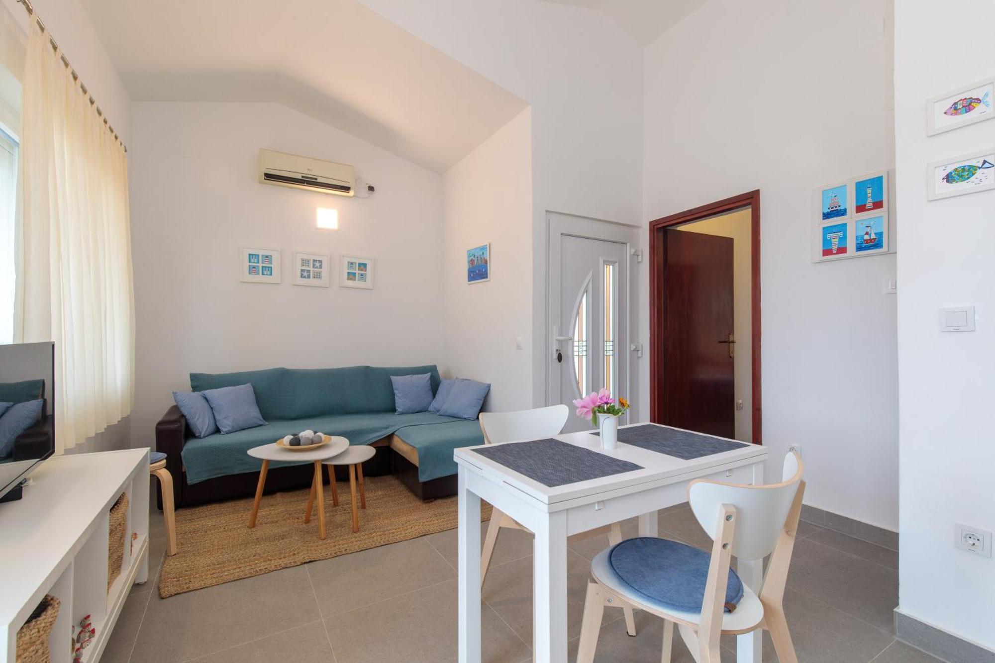Apartment Tonka *Balcony & Partial Seaview! Krk Town Exterior foto